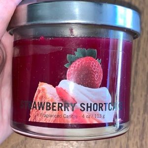 Strawberry Shortcake Single Wick Candle